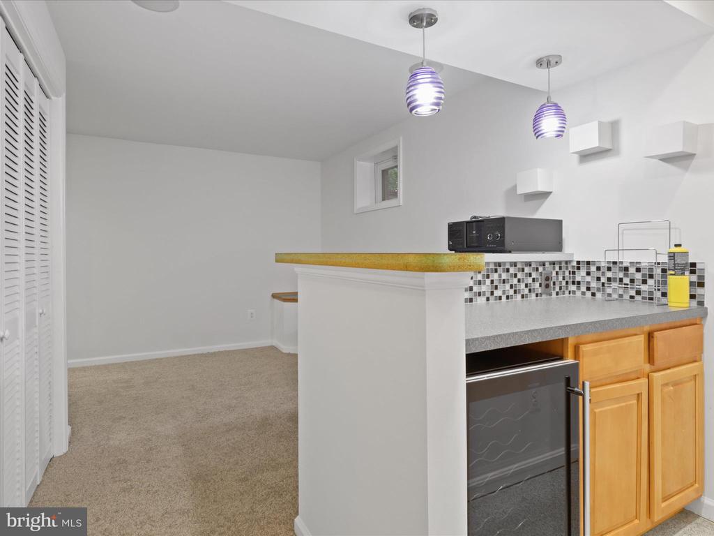 7731 MARTHAS LANE