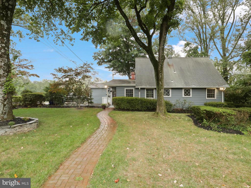 7731 MARTHAS LANE