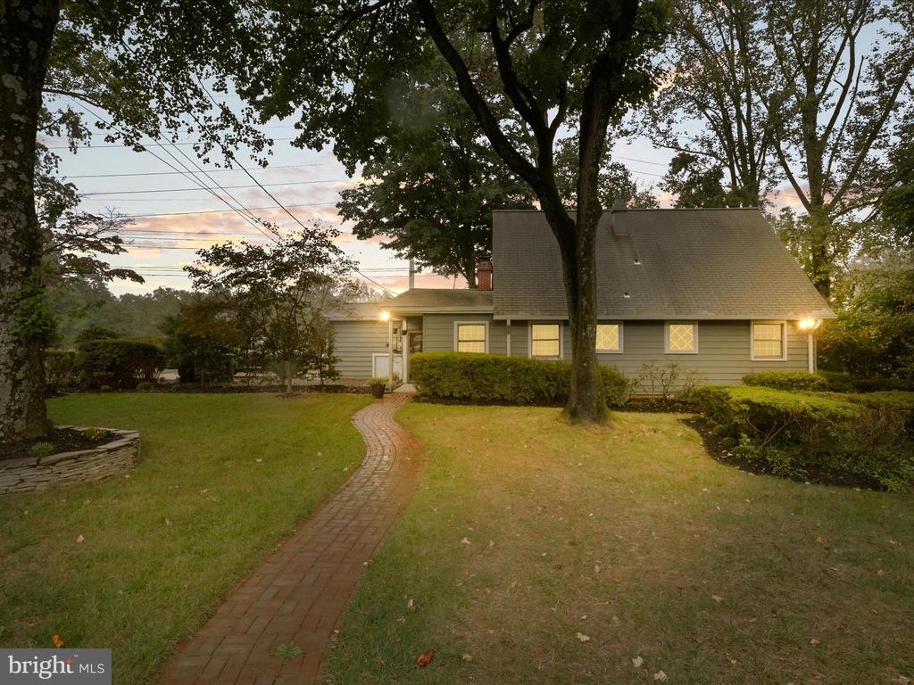 7731 MARTHAS LANE