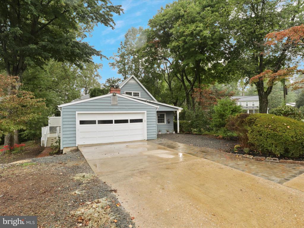 7731 MARTHAS LANE