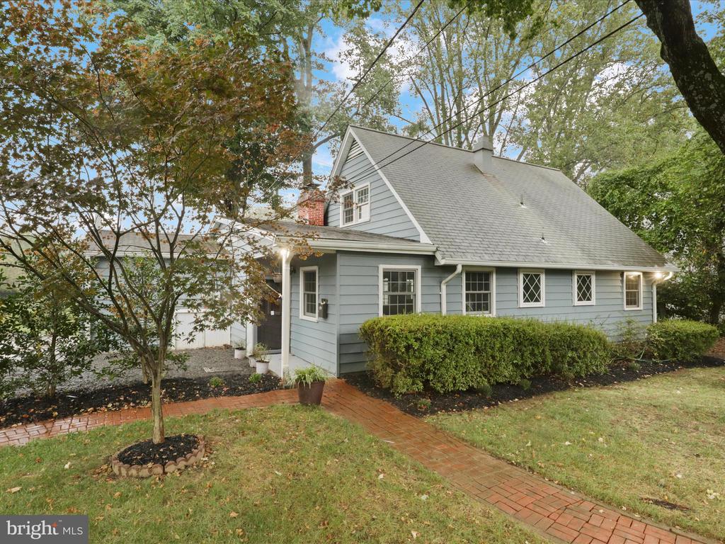 7731 MARTHAS LANE