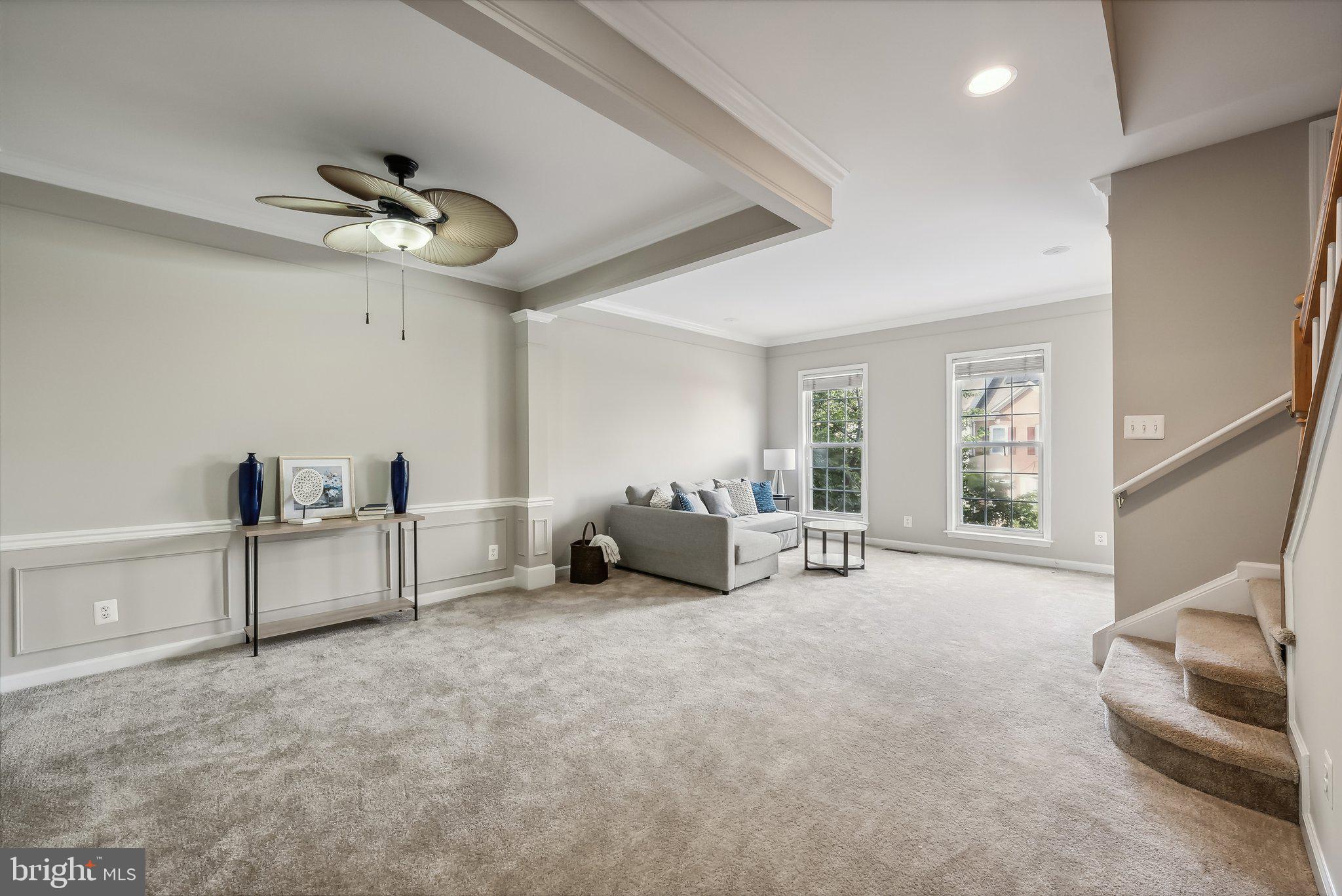 5433 SUMMER LEAF LANE