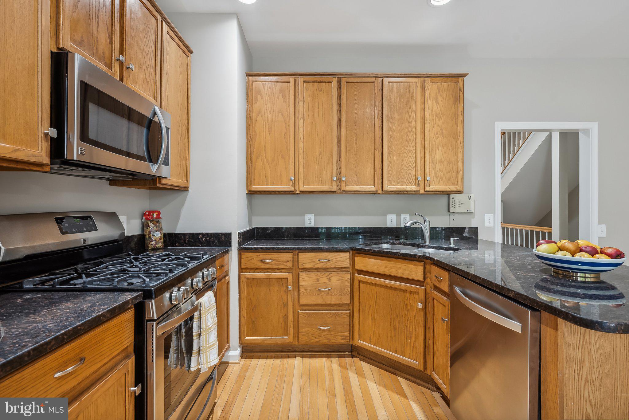 5433 SUMMER LEAF LANE