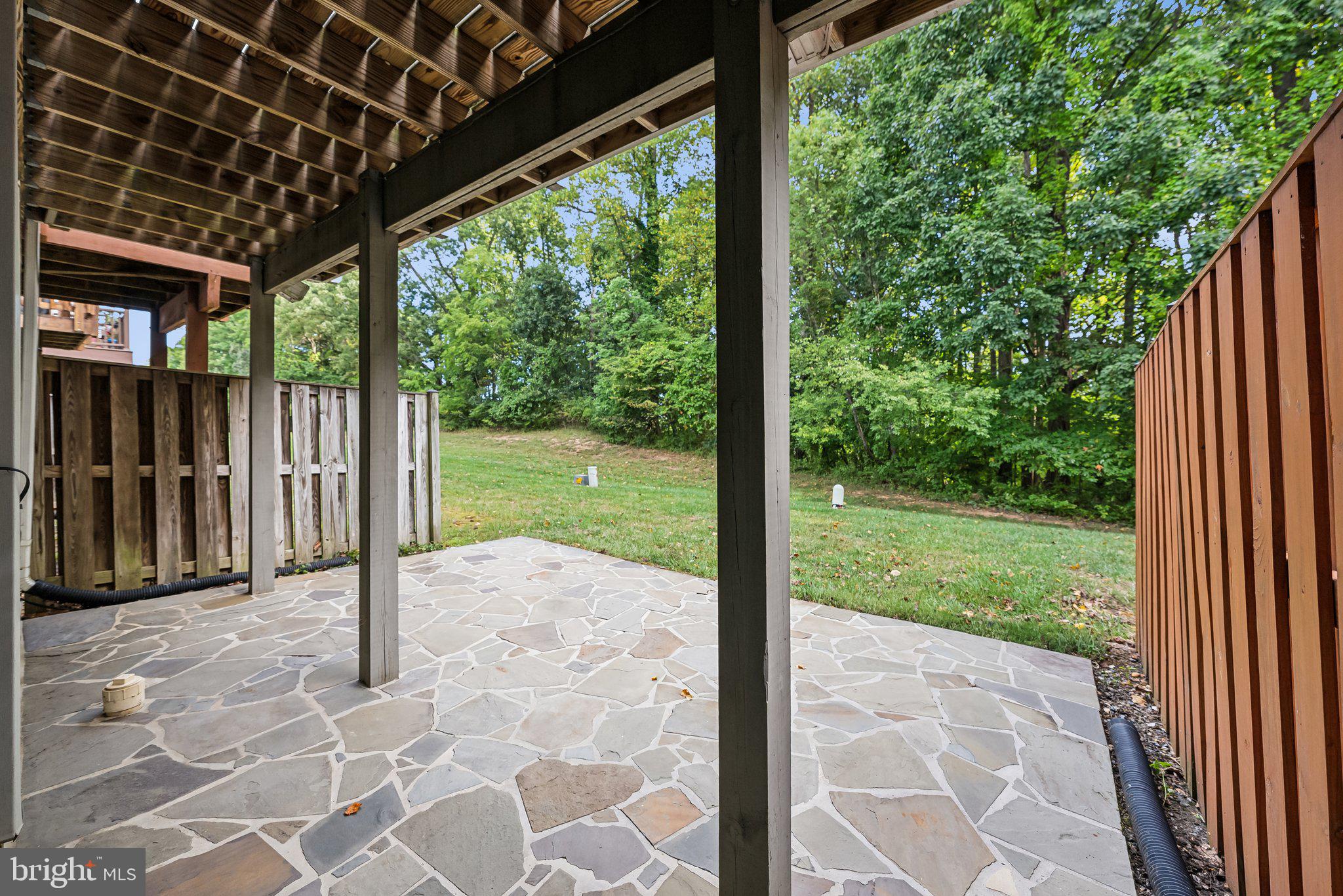 5433 SUMMER LEAF LANE