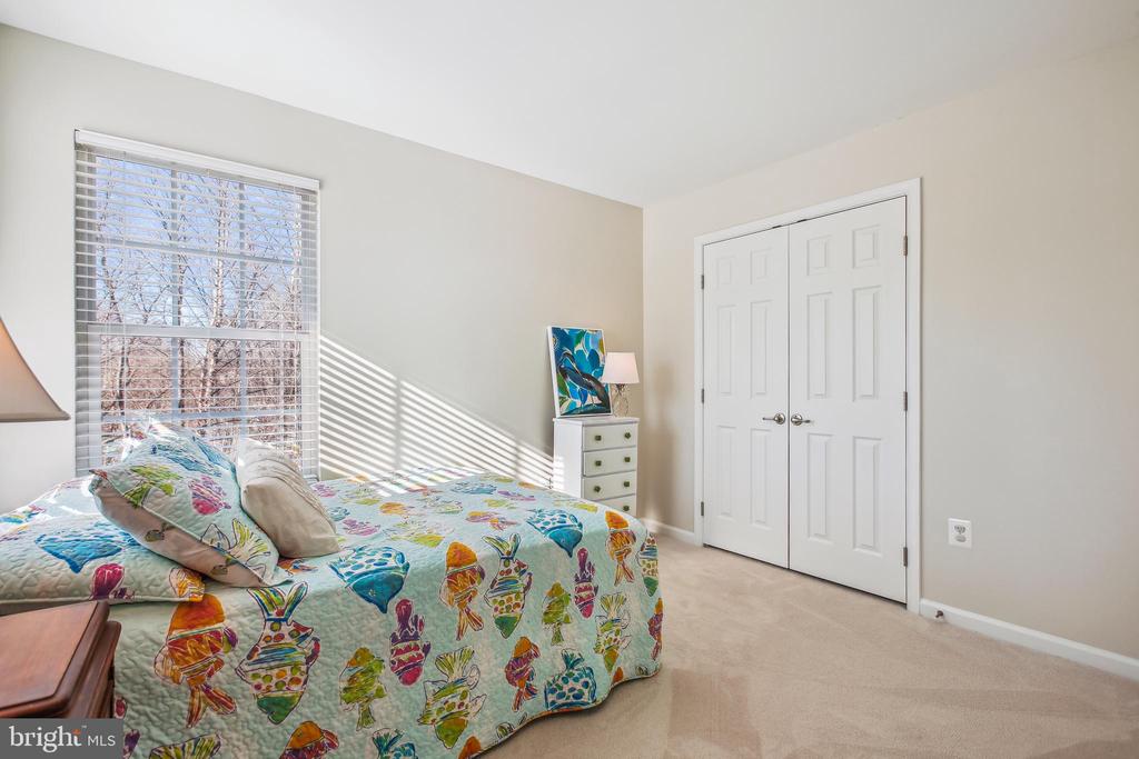 5005 HALLEY FARM COURT