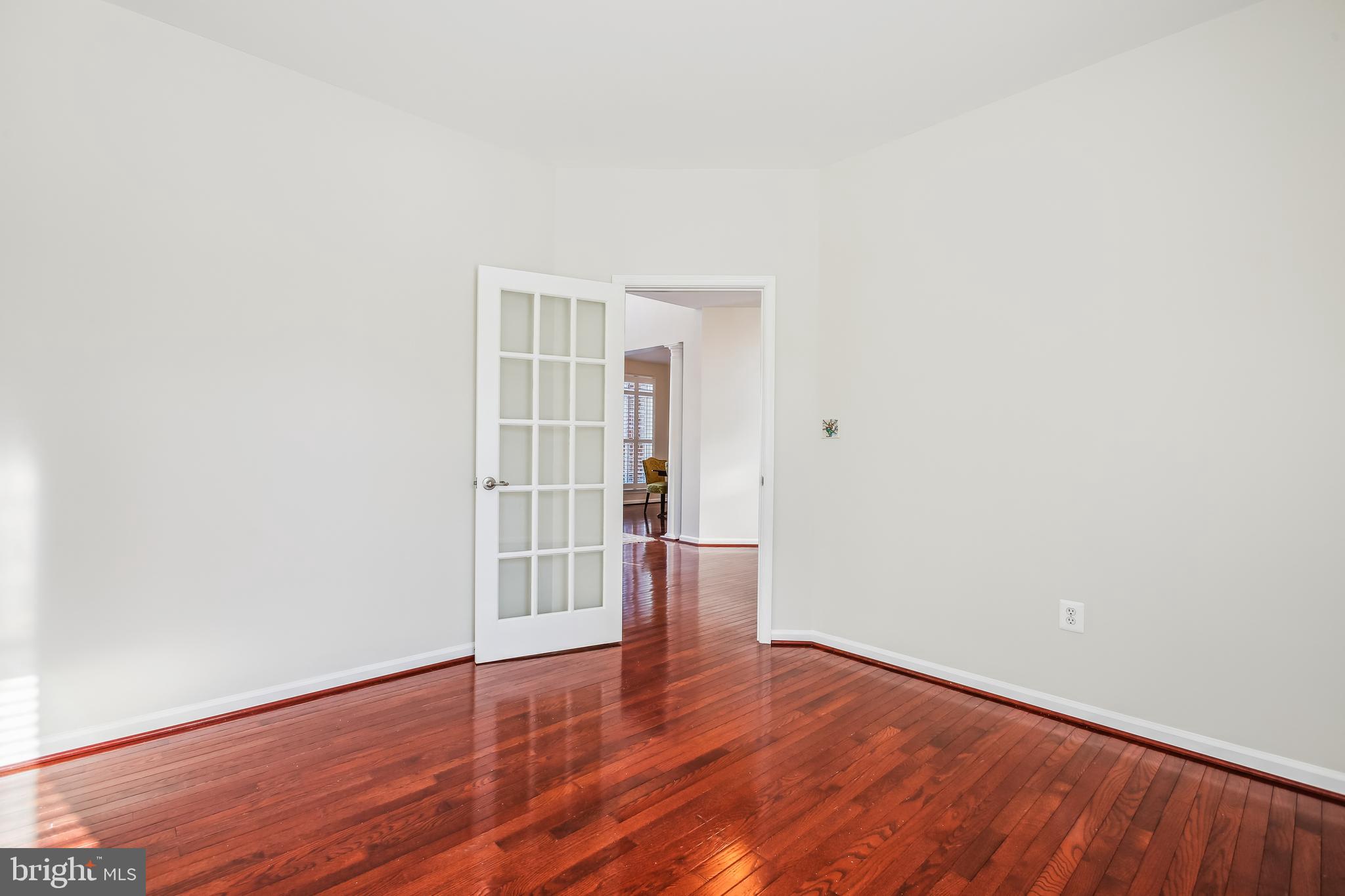 5005 HALLEY FARM COURT