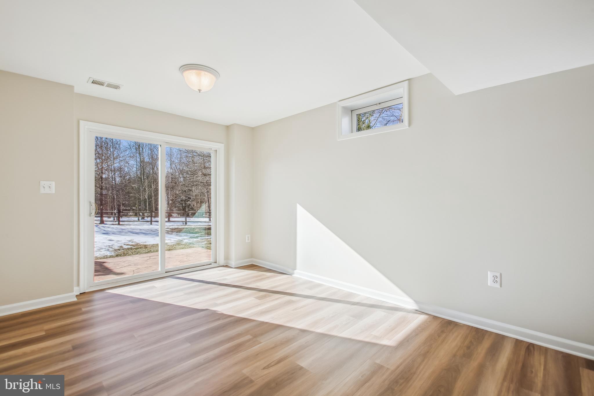 5005 HALLEY FARM COURT