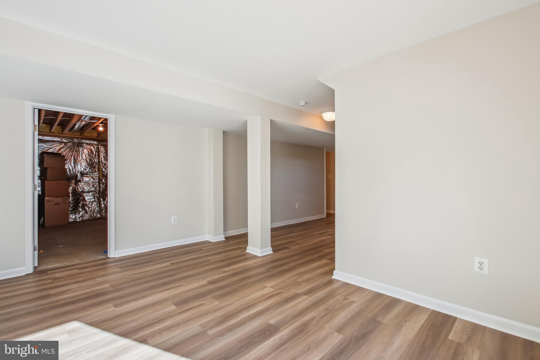 5005 HALLEY FARM COURT