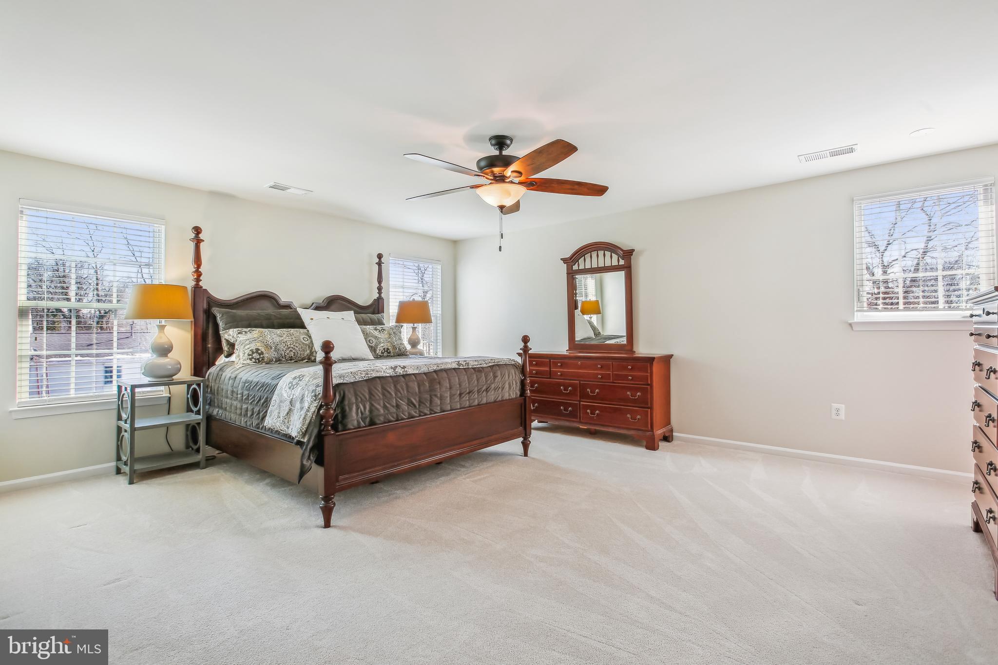 5005 HALLEY FARM COURT