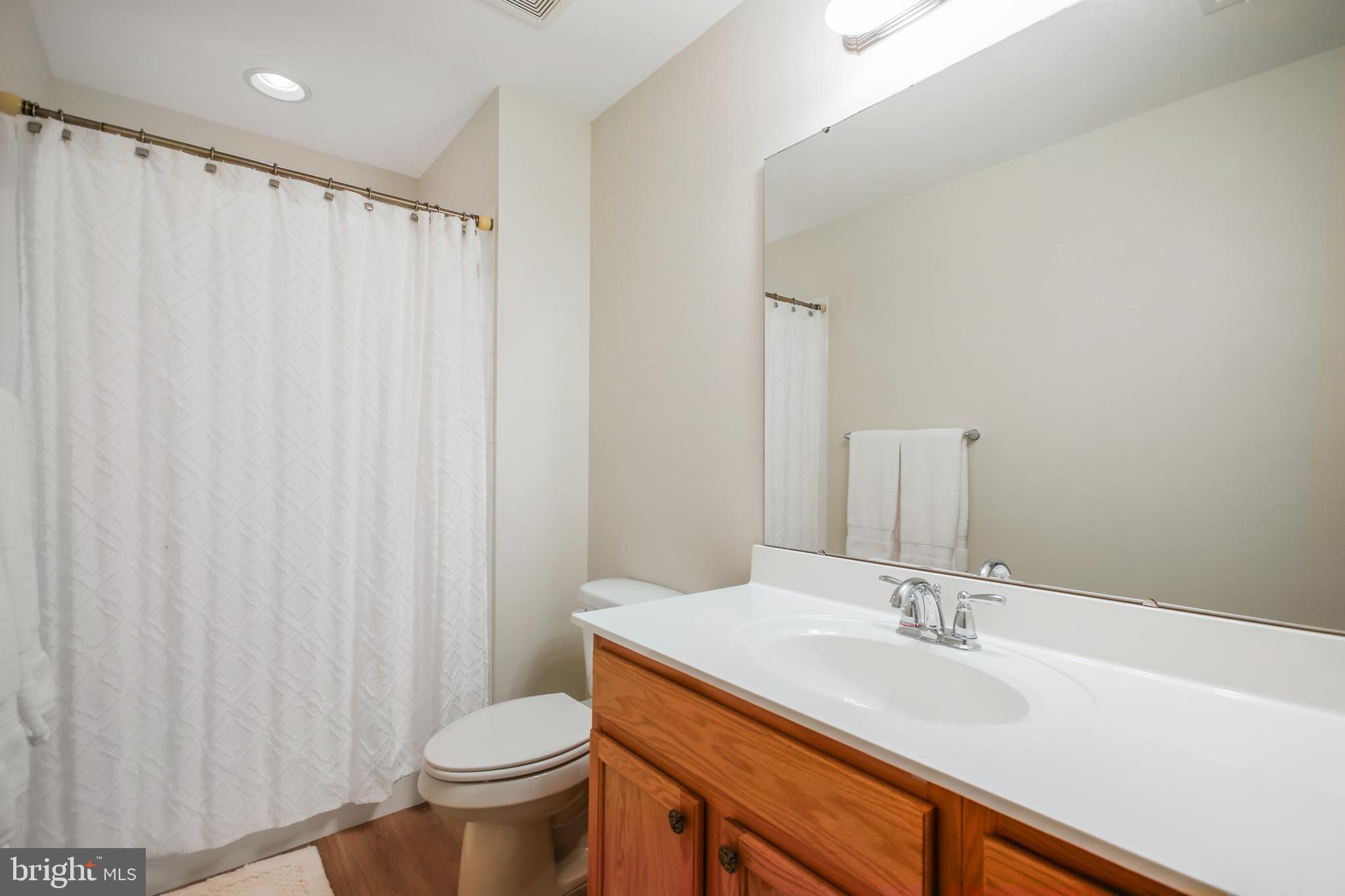 5005 HALLEY FARM COURT