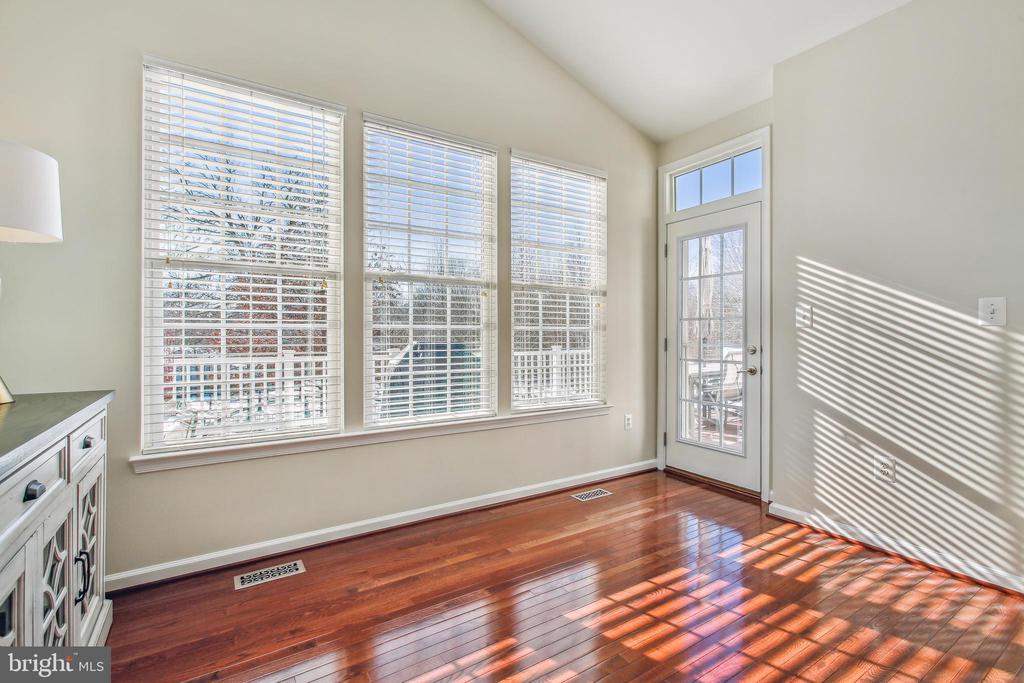 5005 HALLEY FARM COURT