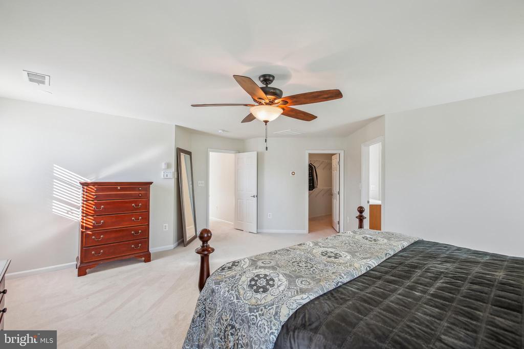 5005 HALLEY FARM COURT