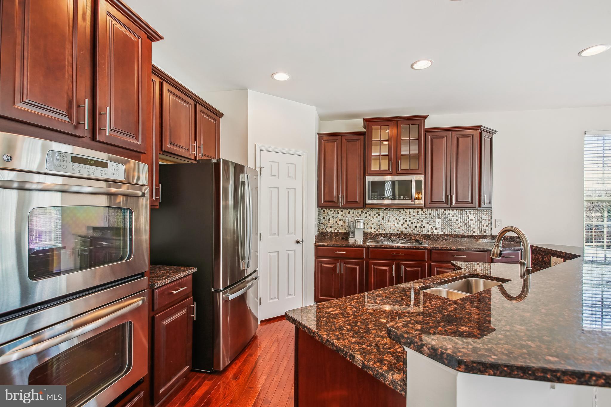 5005 HALLEY FARM COURT