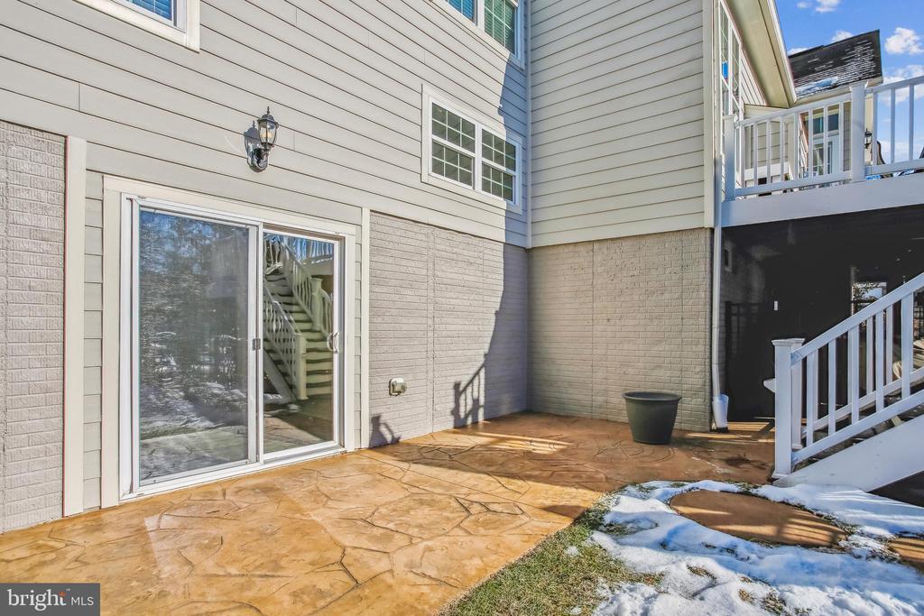 5005 HALLEY FARM COURT