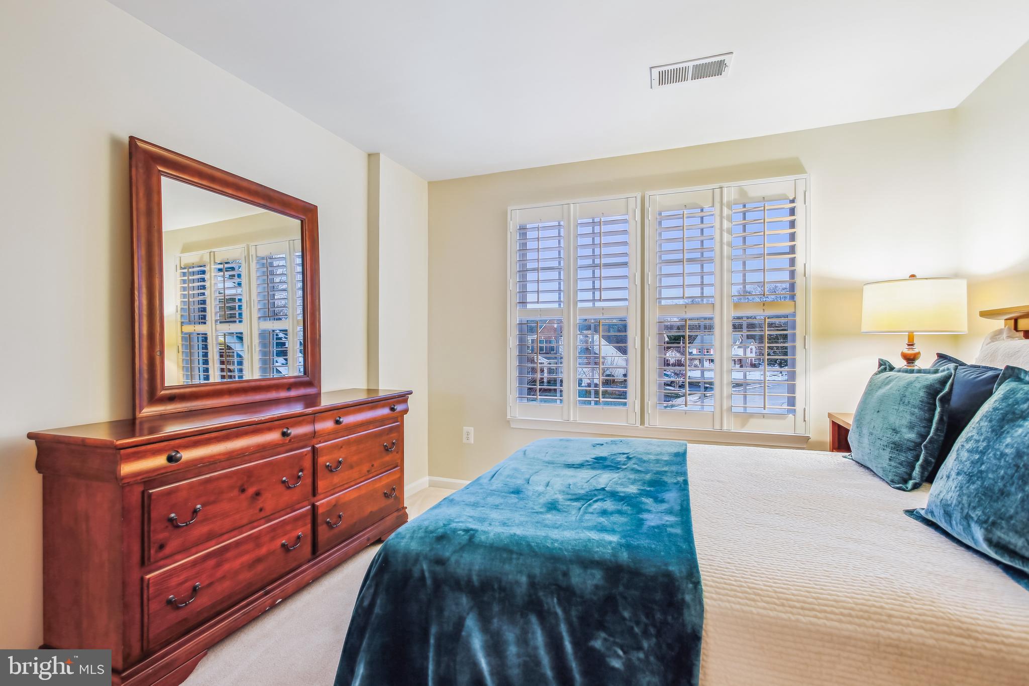 5005 HALLEY FARM COURT