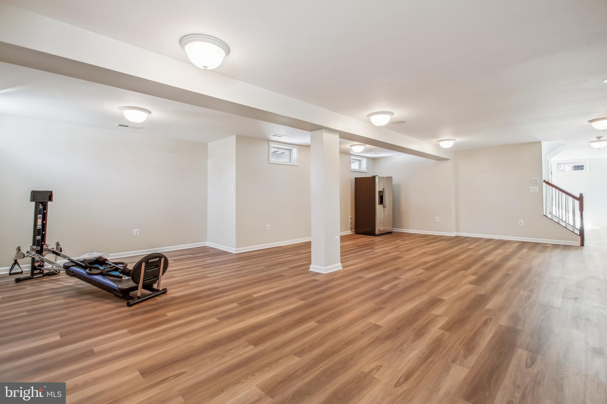 5005 HALLEY FARM COURT