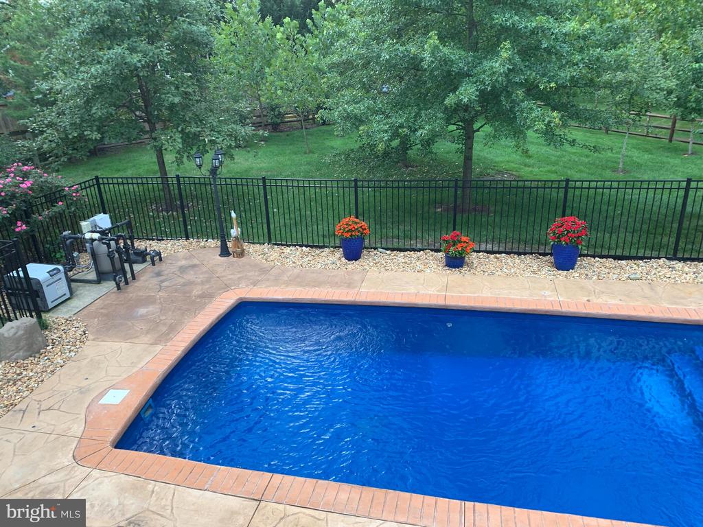5005 HALLEY FARM COURT