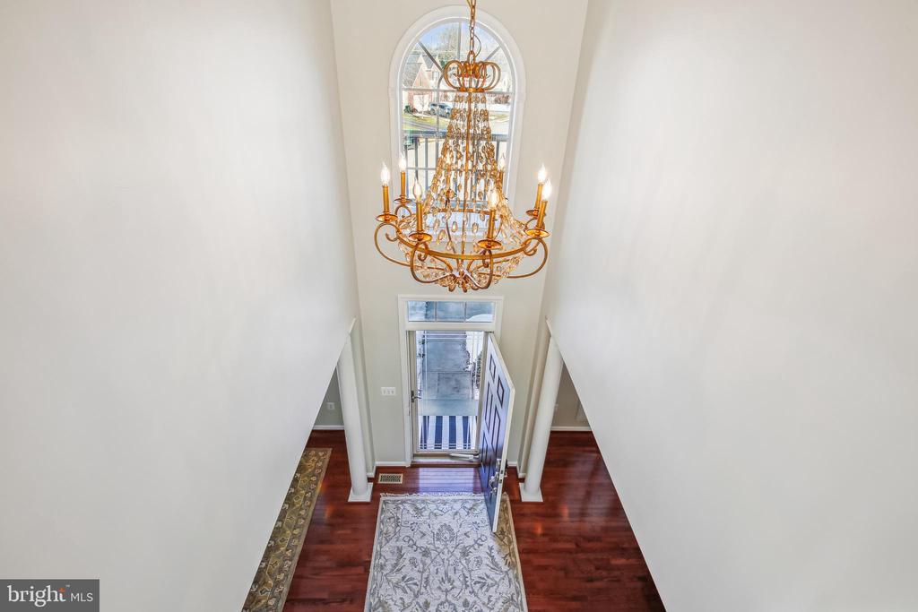 5005 HALLEY FARM COURT
