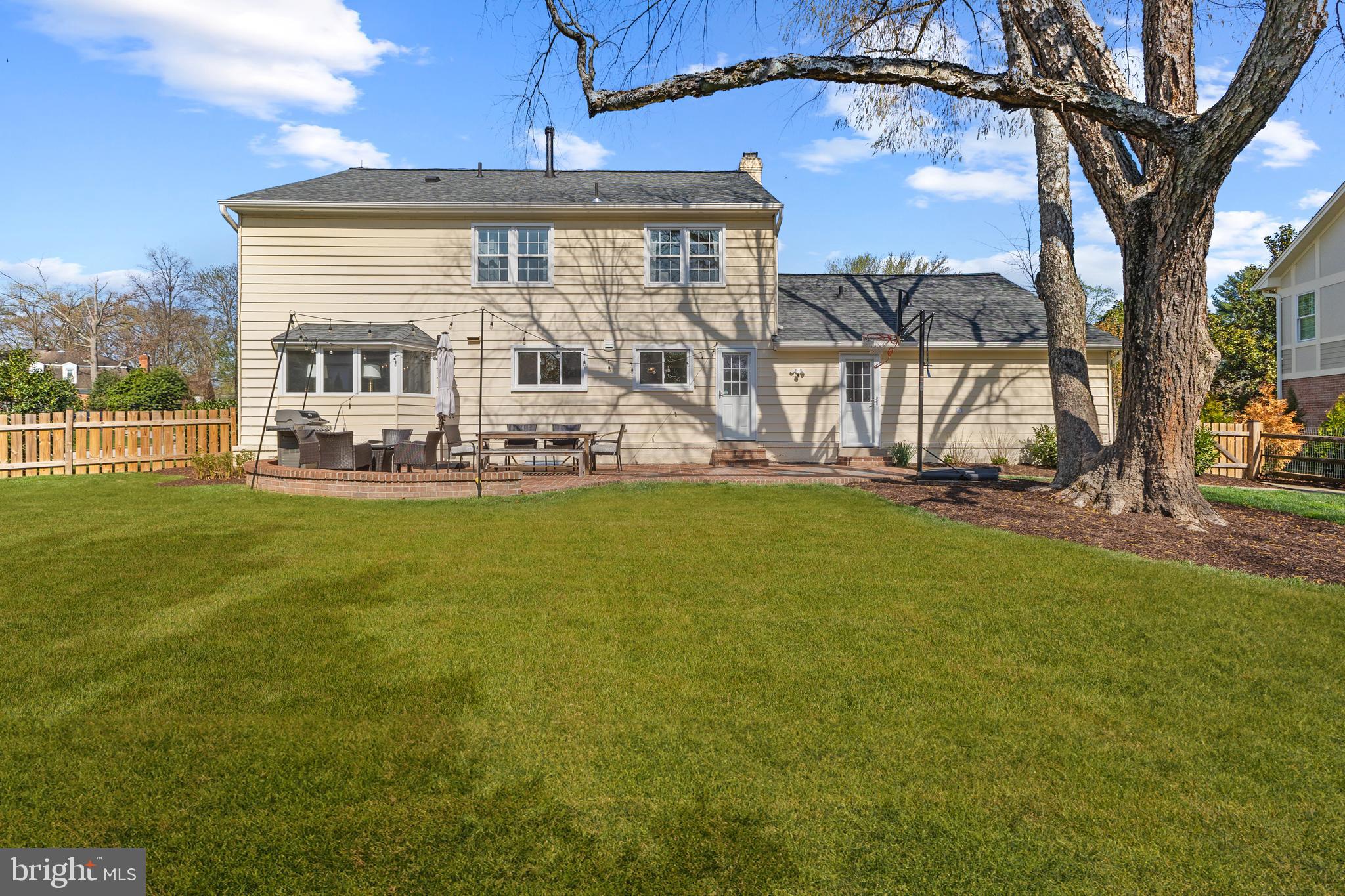 3719 CARRIAGE HOUSE COURT