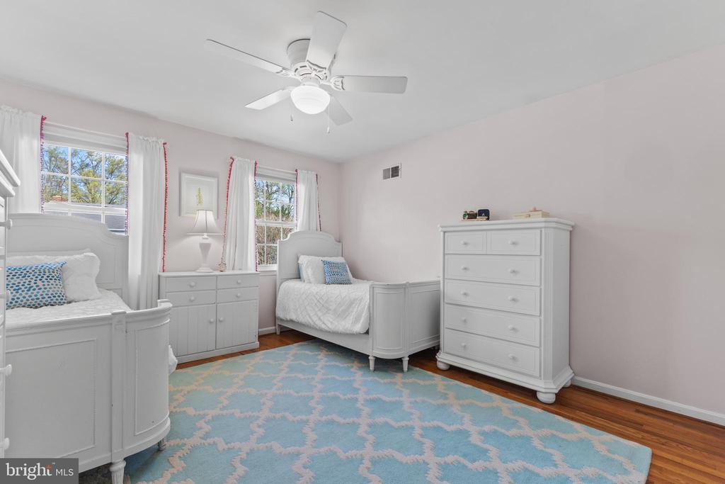 3719 CARRIAGE HOUSE COURT