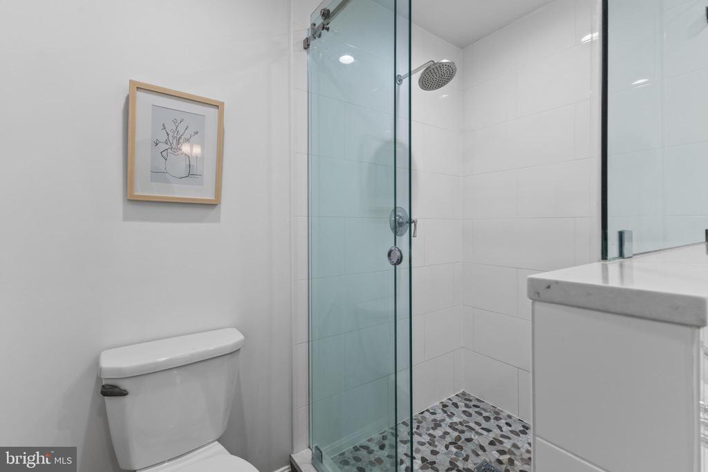 3719 CARRIAGE HOUSE COURT