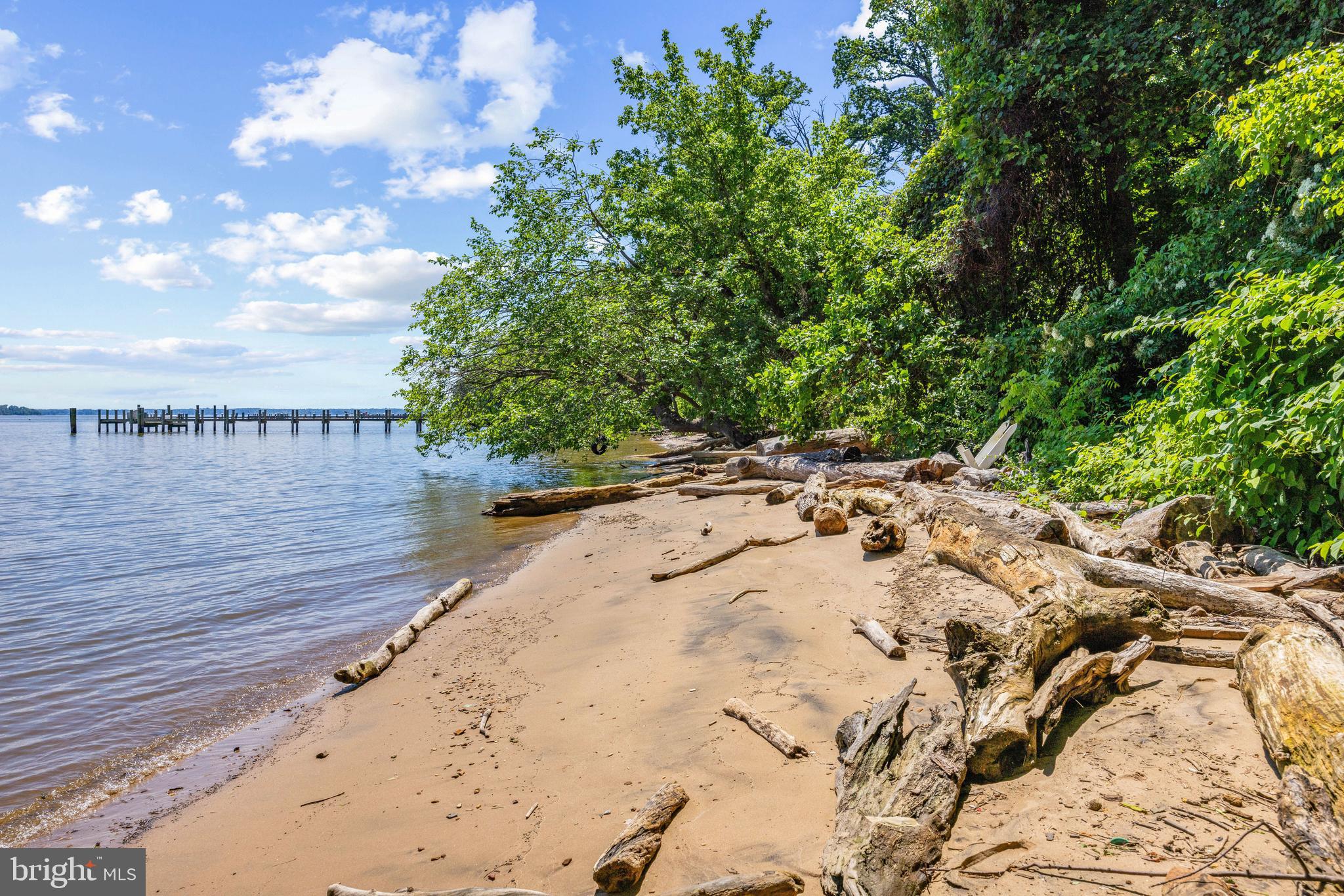 3719 CARRIAGE HOUSE COURT