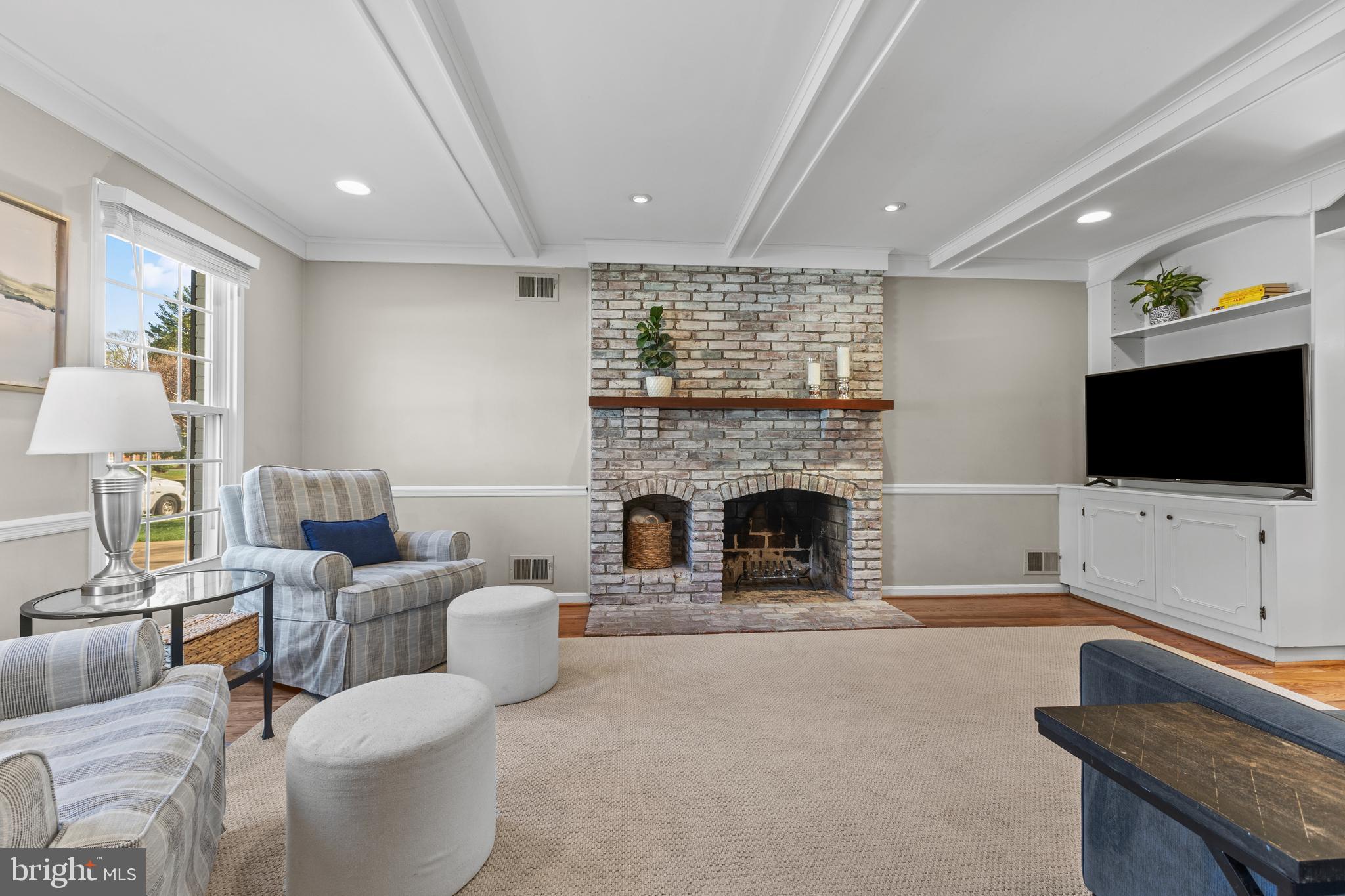 3719 CARRIAGE HOUSE COURT