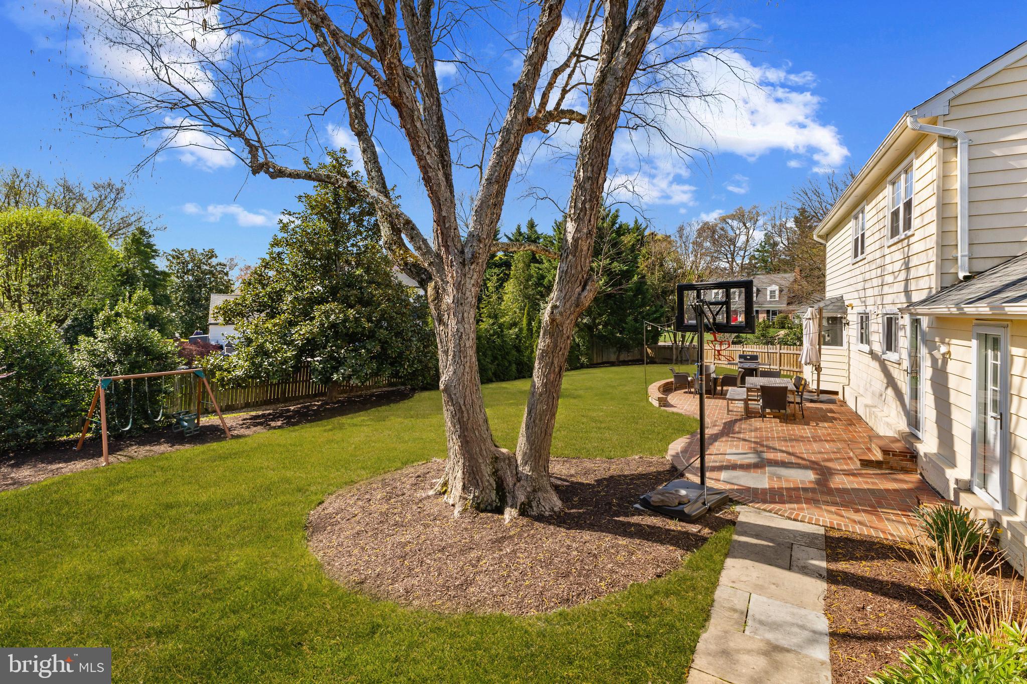 3719 CARRIAGE HOUSE COURT