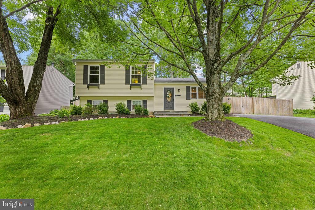 9761 TURNBUCKLE DRIVE