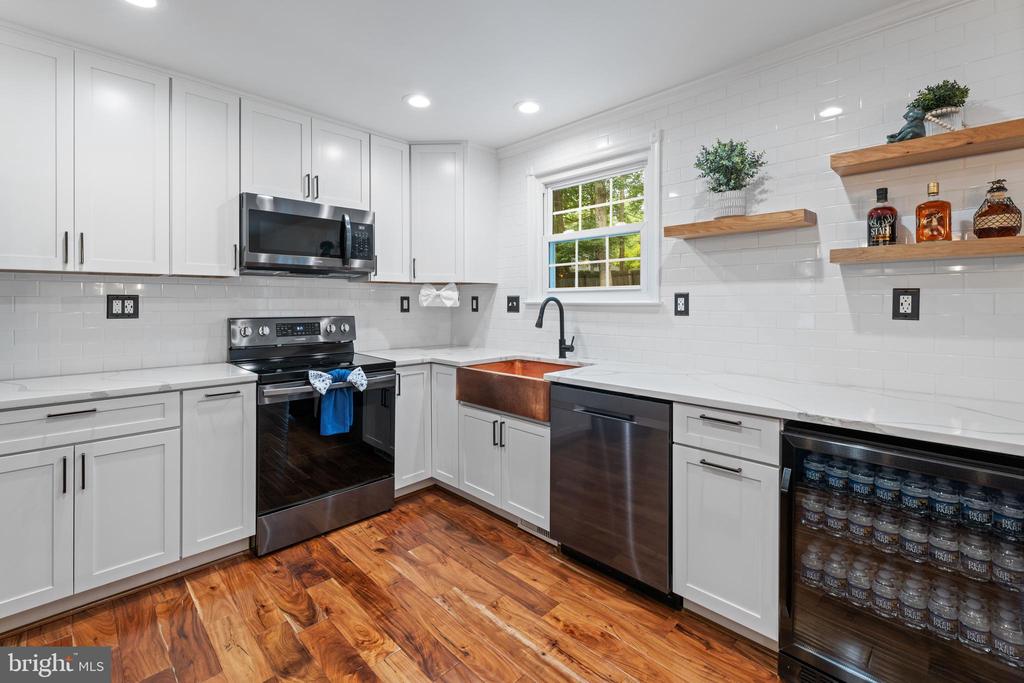 9761 TURNBUCKLE DRIVE