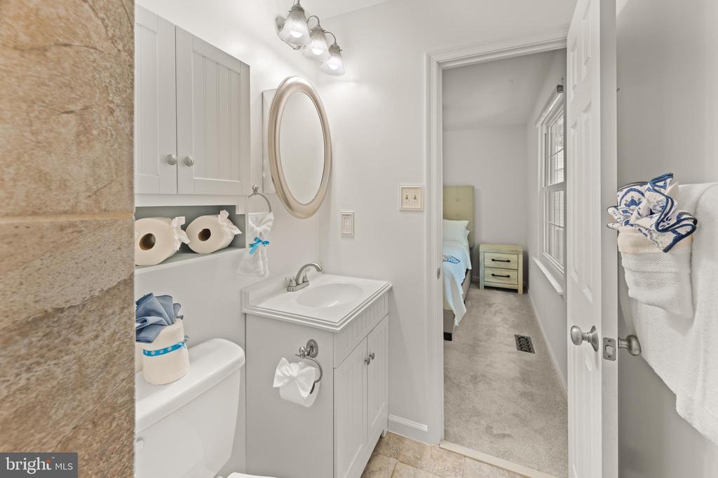 9761 TURNBUCKLE DRIVE