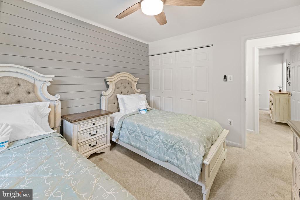 9761 TURNBUCKLE DRIVE