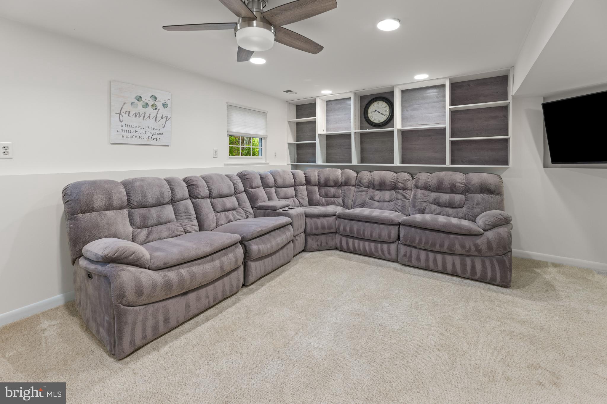 9761 TURNBUCKLE DRIVE