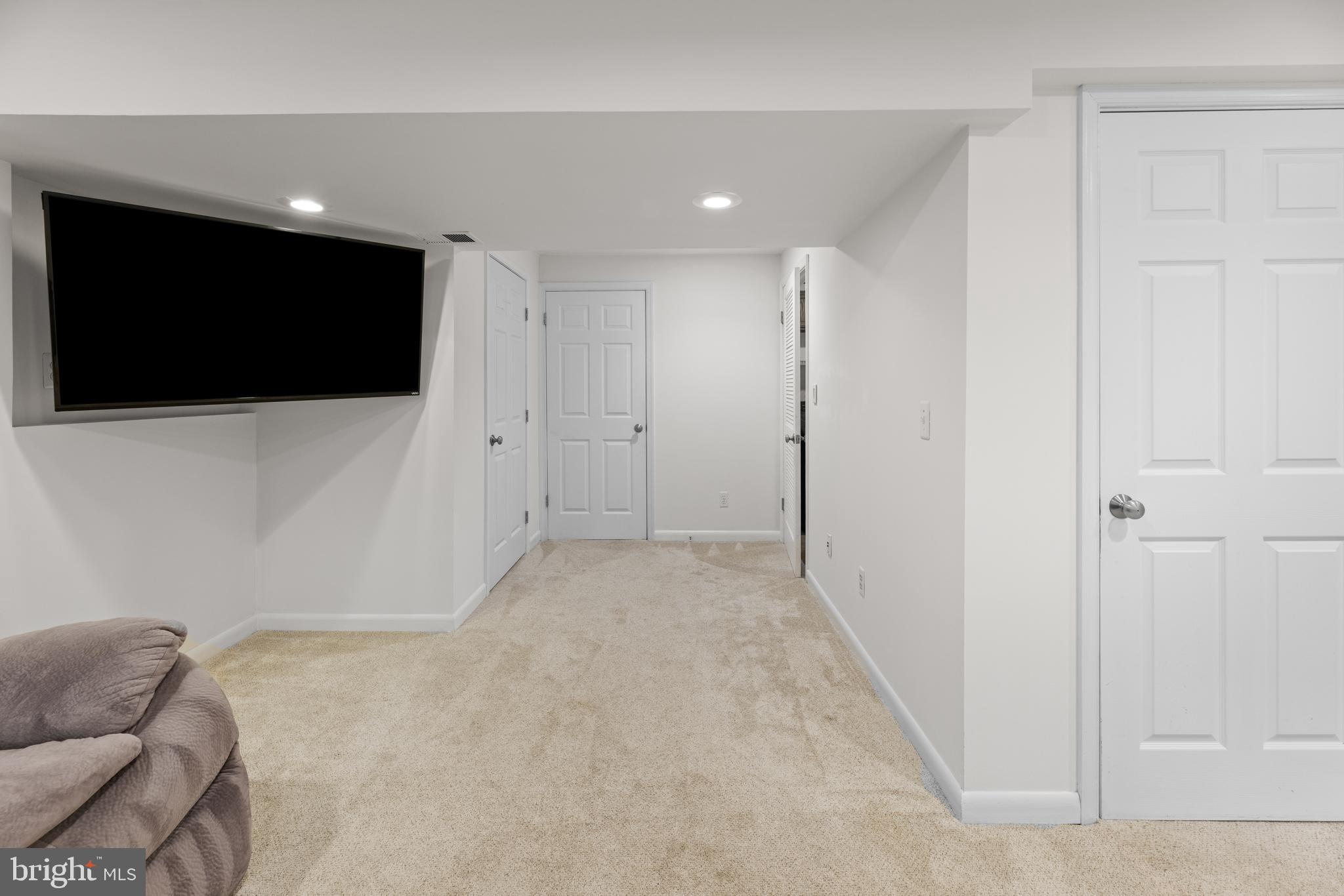 9761 TURNBUCKLE DRIVE