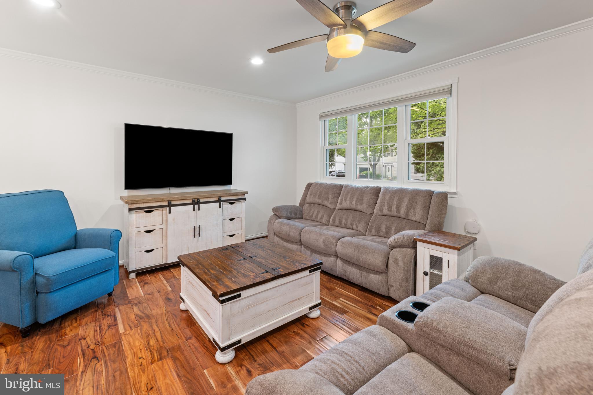 9761 TURNBUCKLE DRIVE