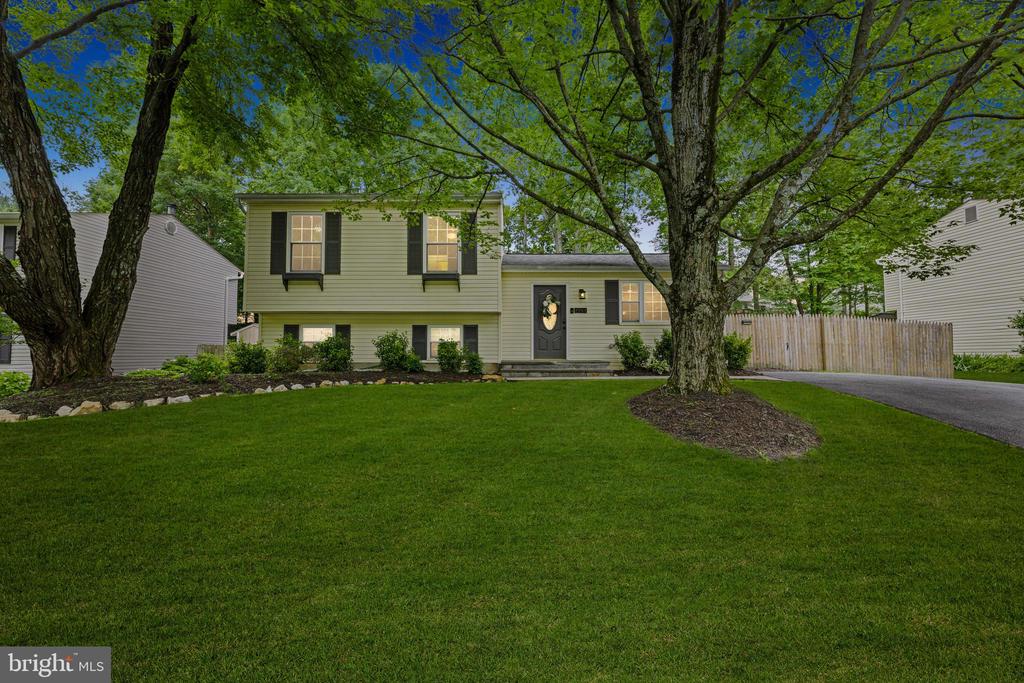 9761 TURNBUCKLE DRIVE