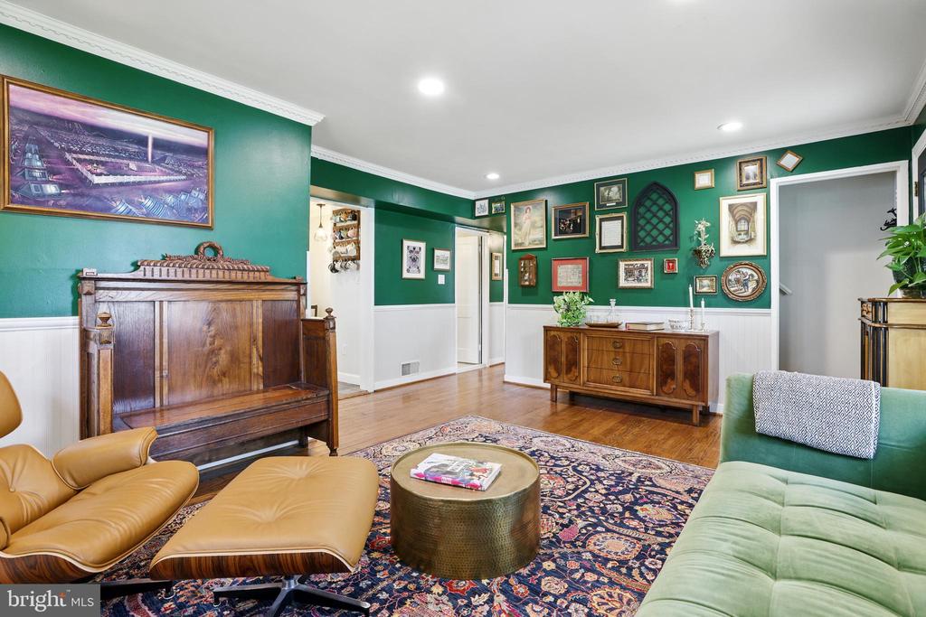 6111 BANGOR DRIVE