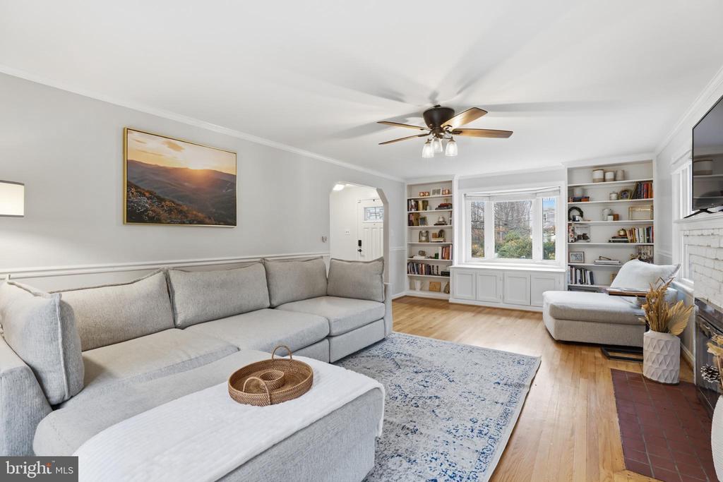 6539 OAKWOOD DRIVE