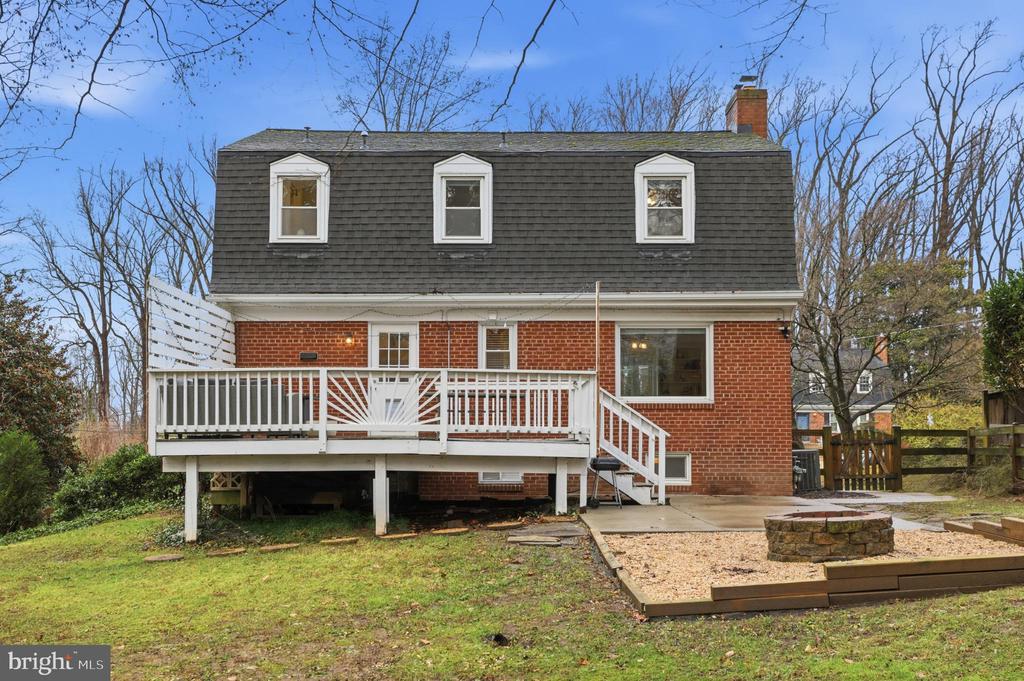 6539 OAKWOOD DRIVE
