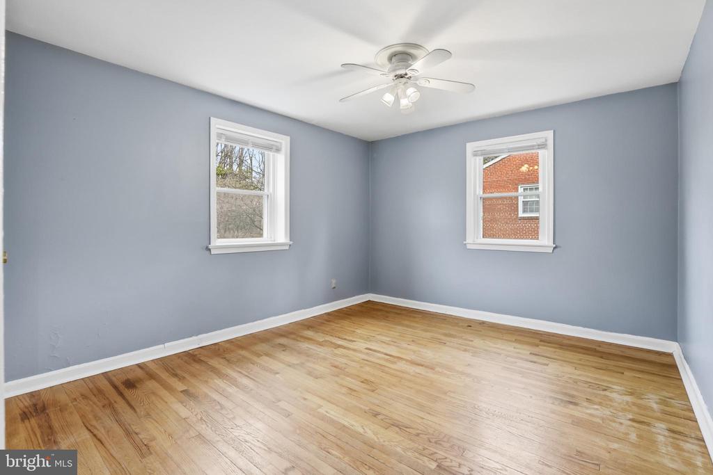 6539 OAKWOOD DRIVE