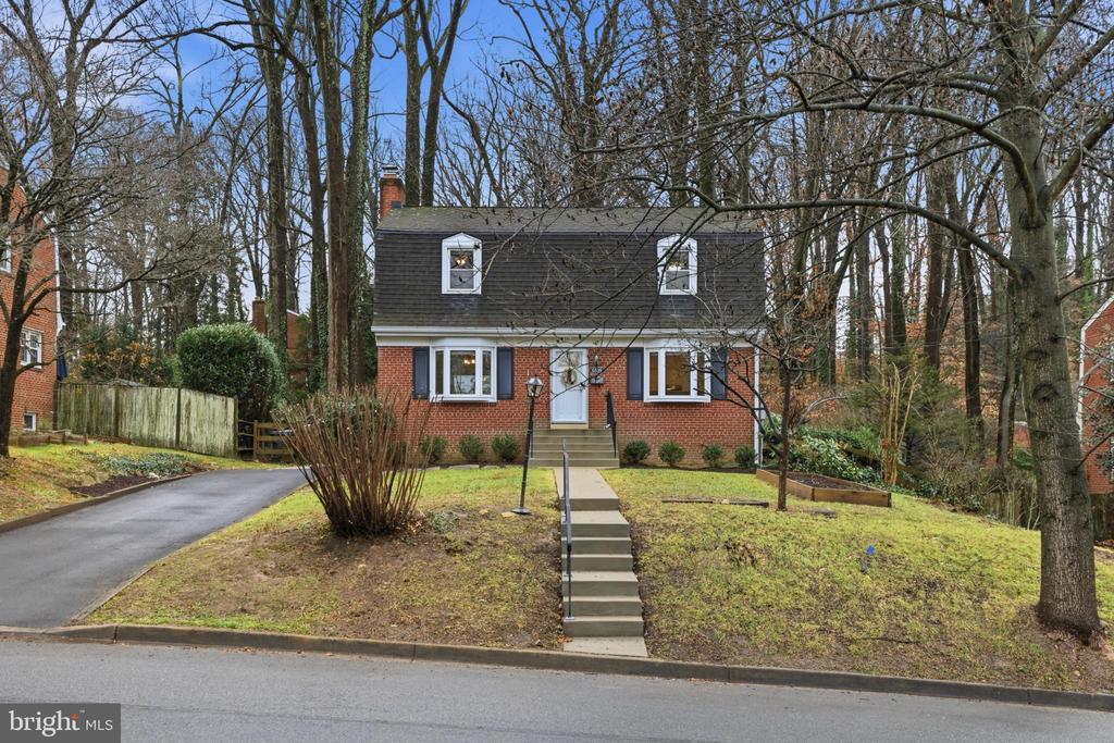 6539 OAKWOOD DRIVE