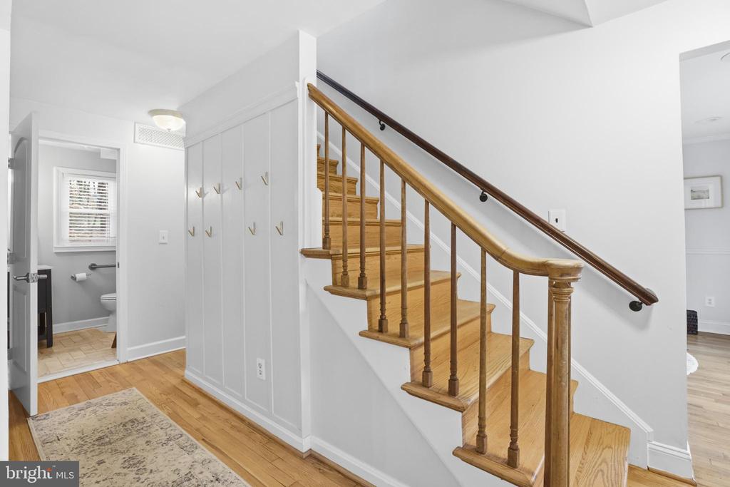 6539 OAKWOOD DRIVE