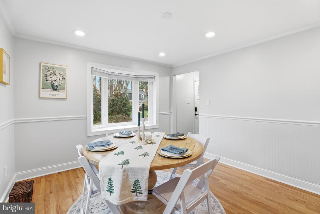 6539 OAKWOOD DRIVE