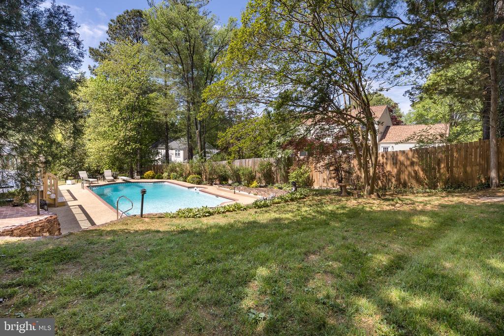 4212 PICKERING PLACE