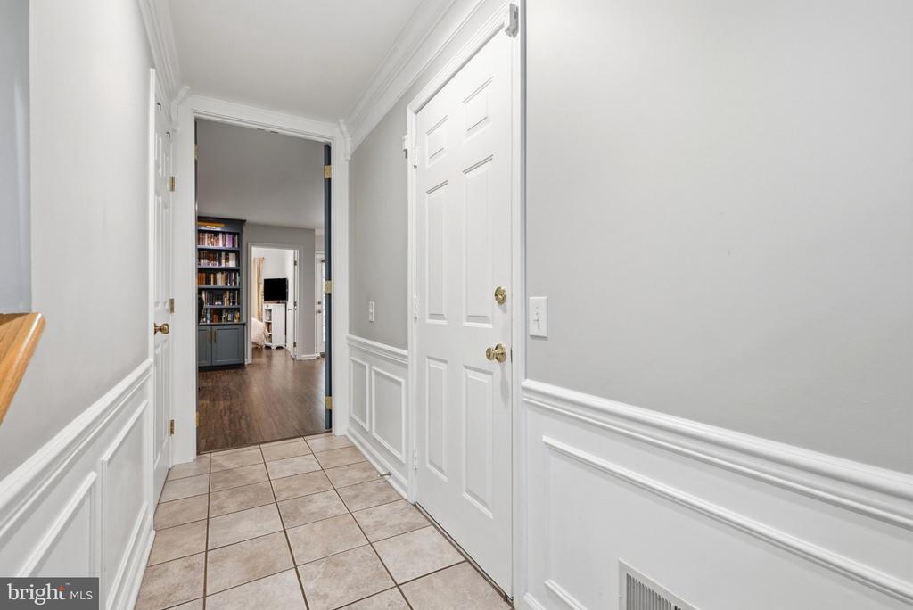 5439 SUMMER LEAF LANE