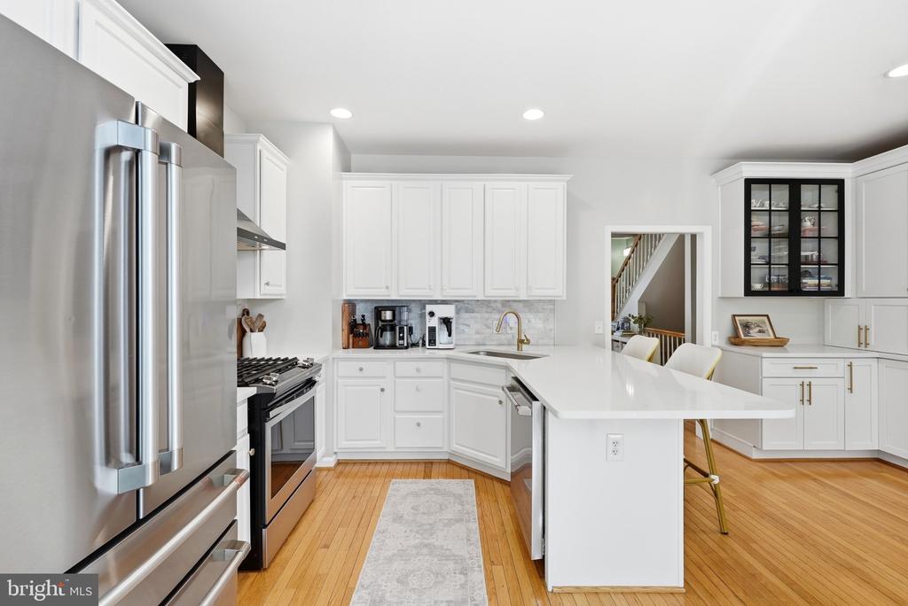 5439 SUMMER LEAF LANE