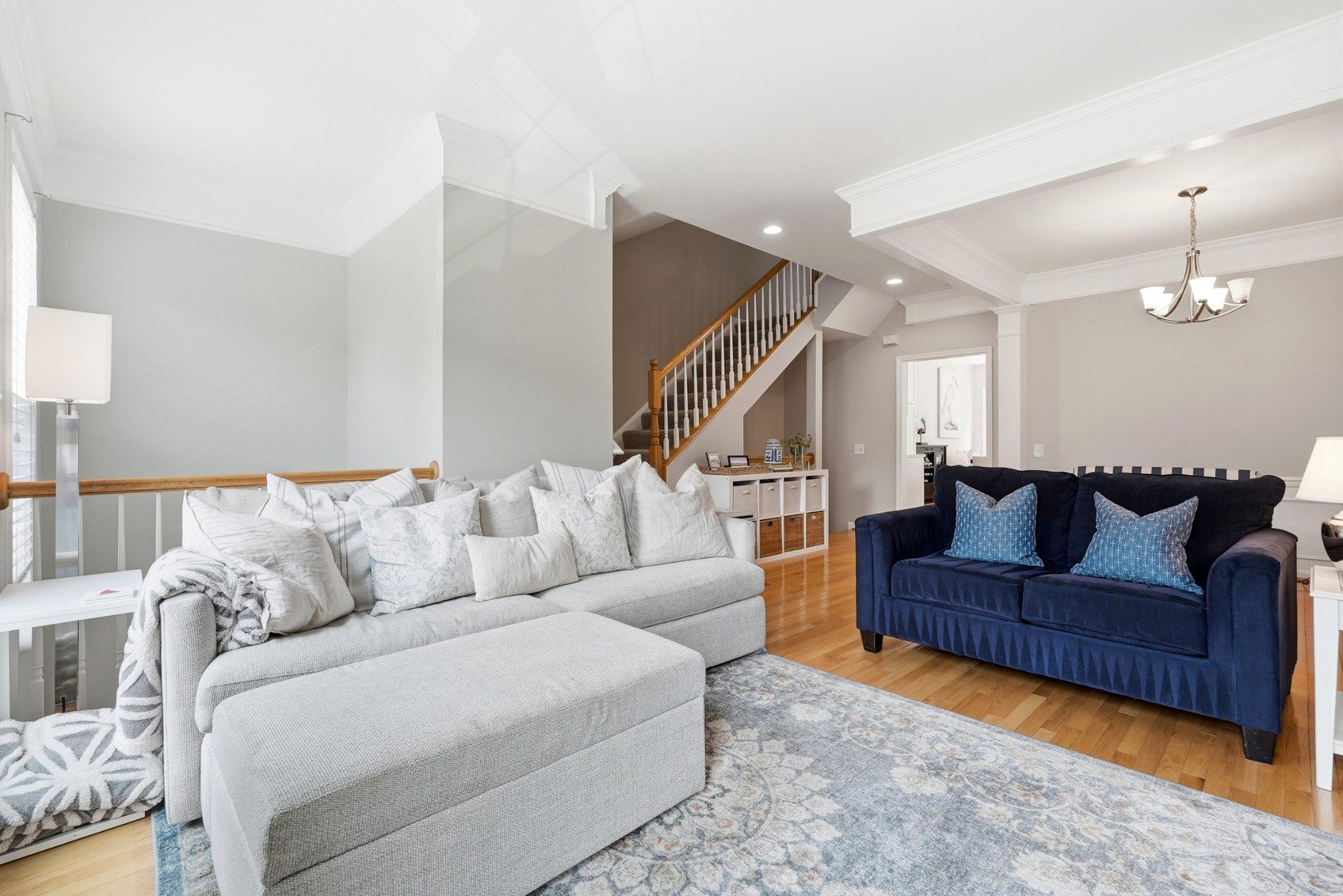 5439 SUMMER LEAF LANE