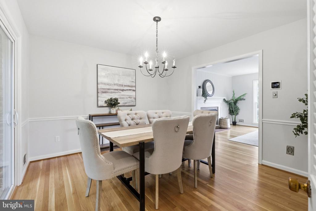 6527 BAY TREE COURT