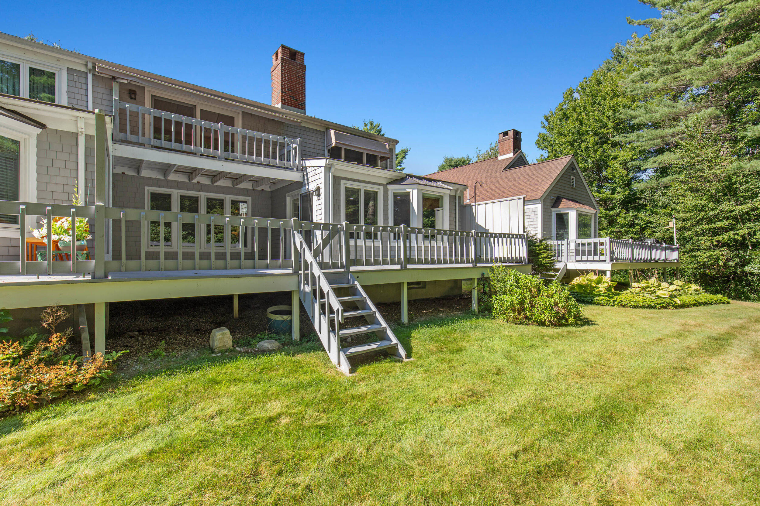 12 Blueberry Road, 12