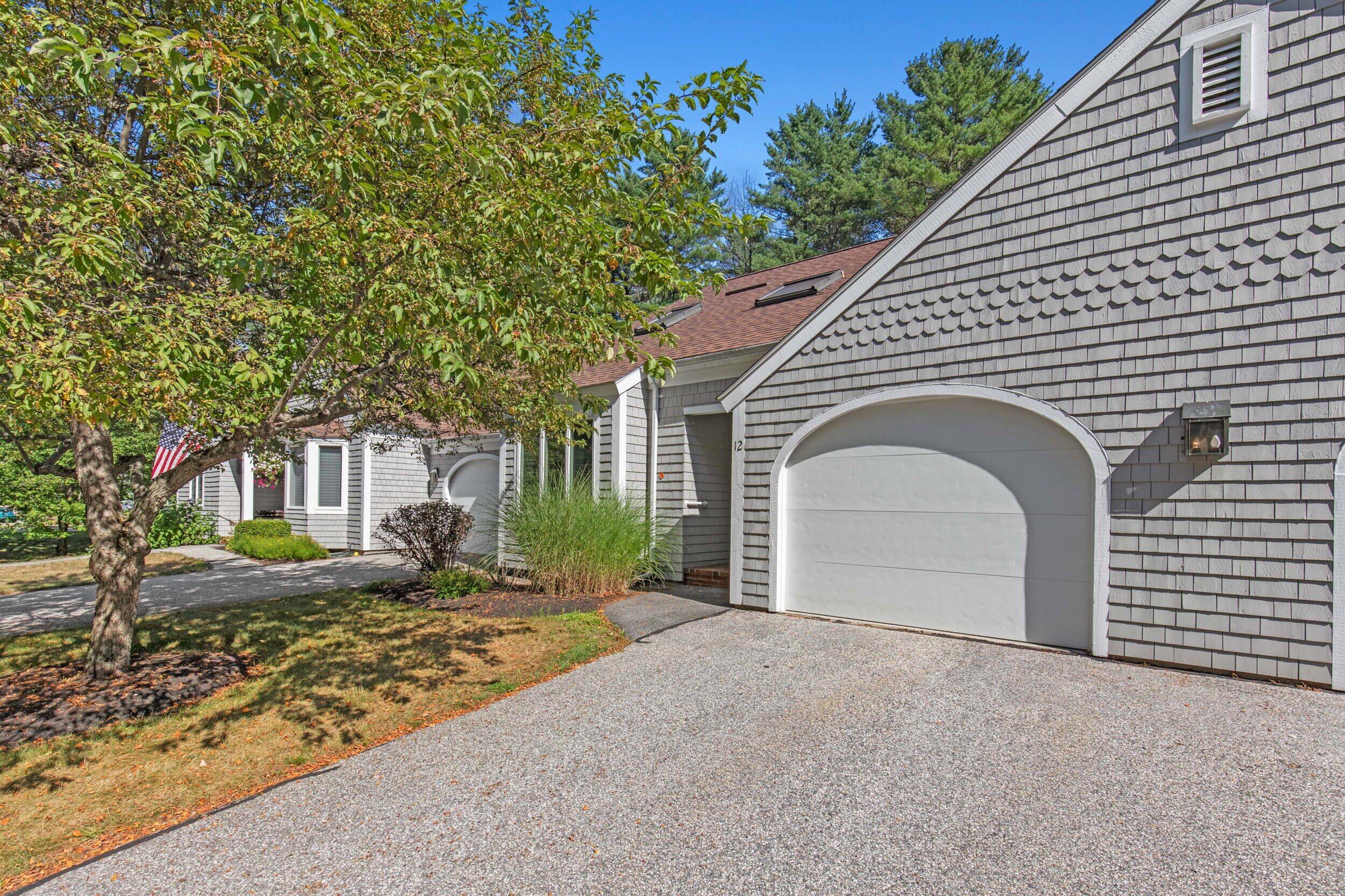 12 Blueberry Road, 12